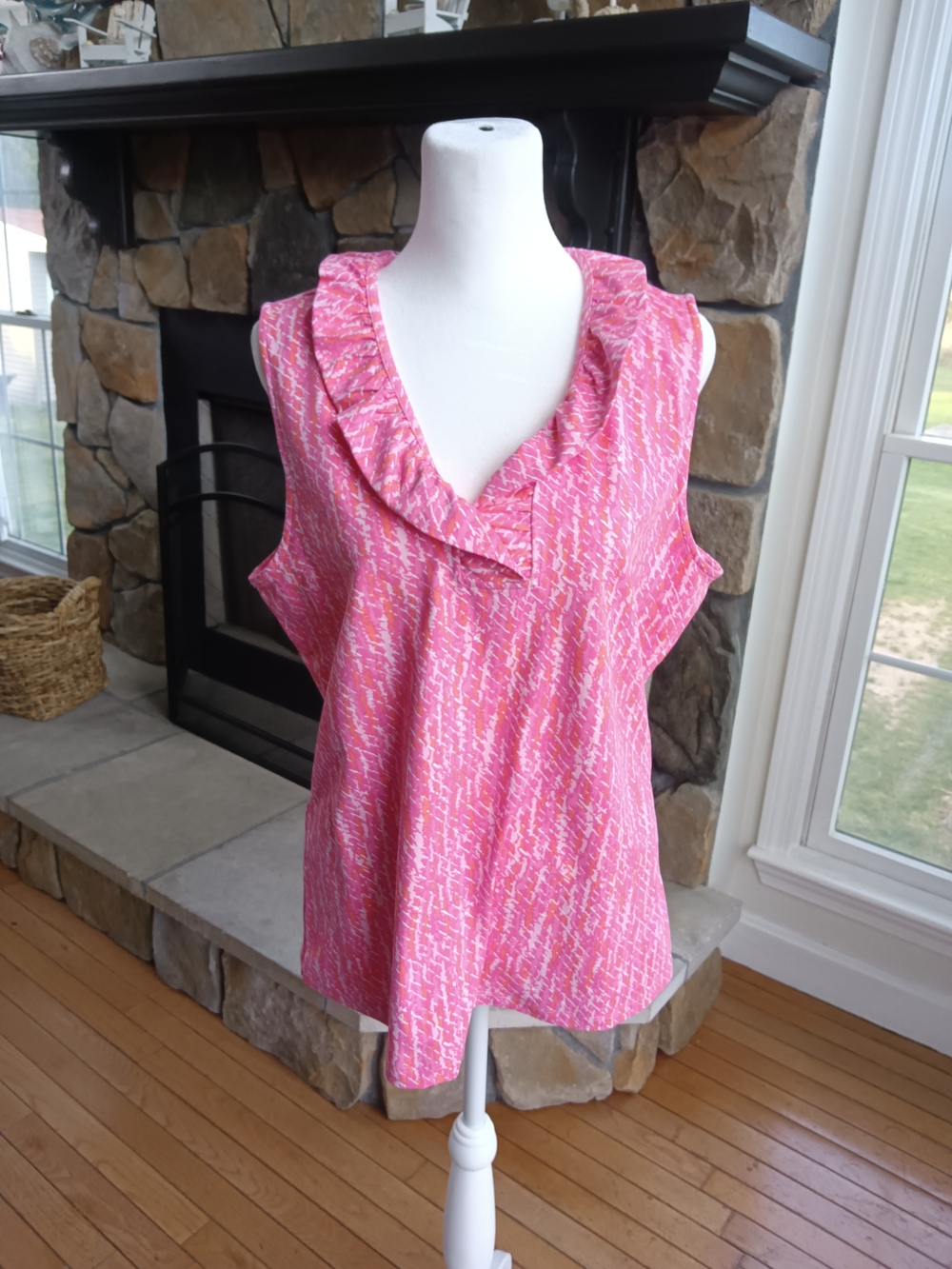 J. McLaughlin Pink Patterned Ruffle V-Neck Camisole